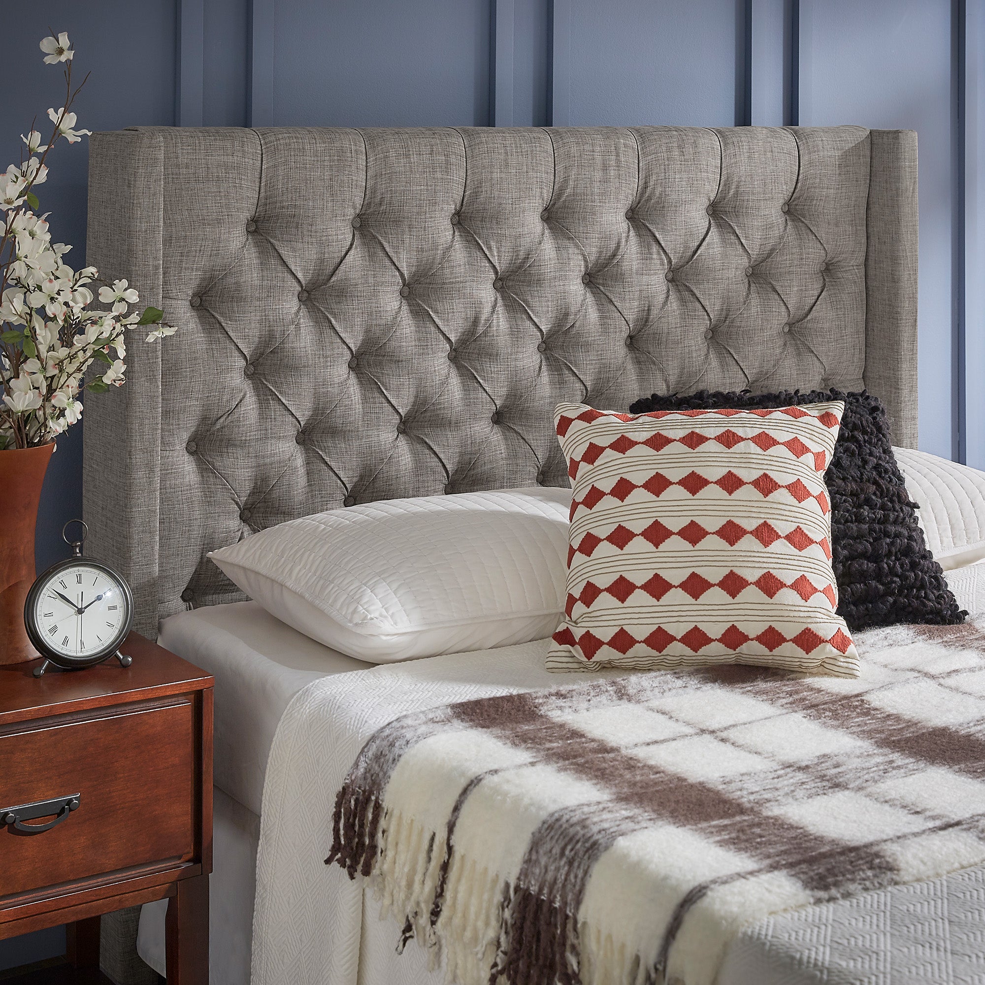 Grey tufted full size bed online
