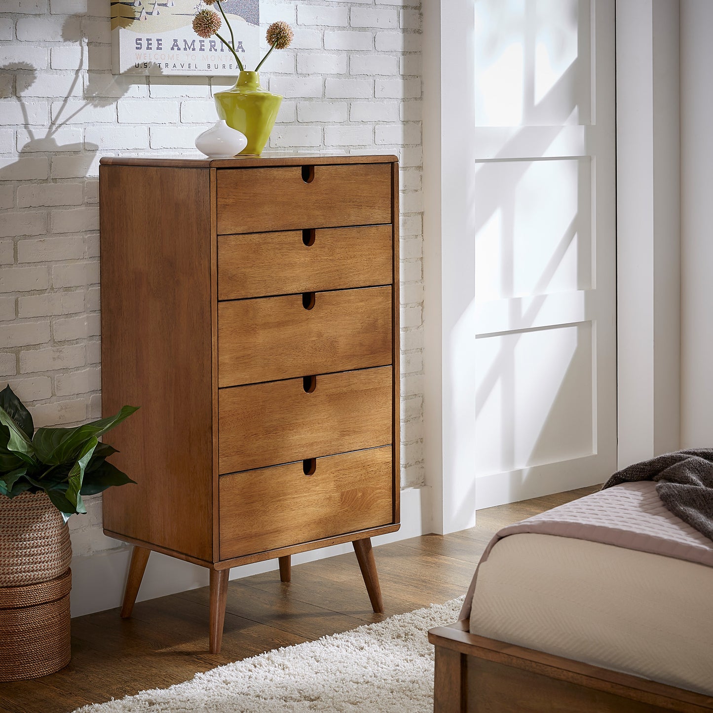 Oak Finish 5-Drawer Chest