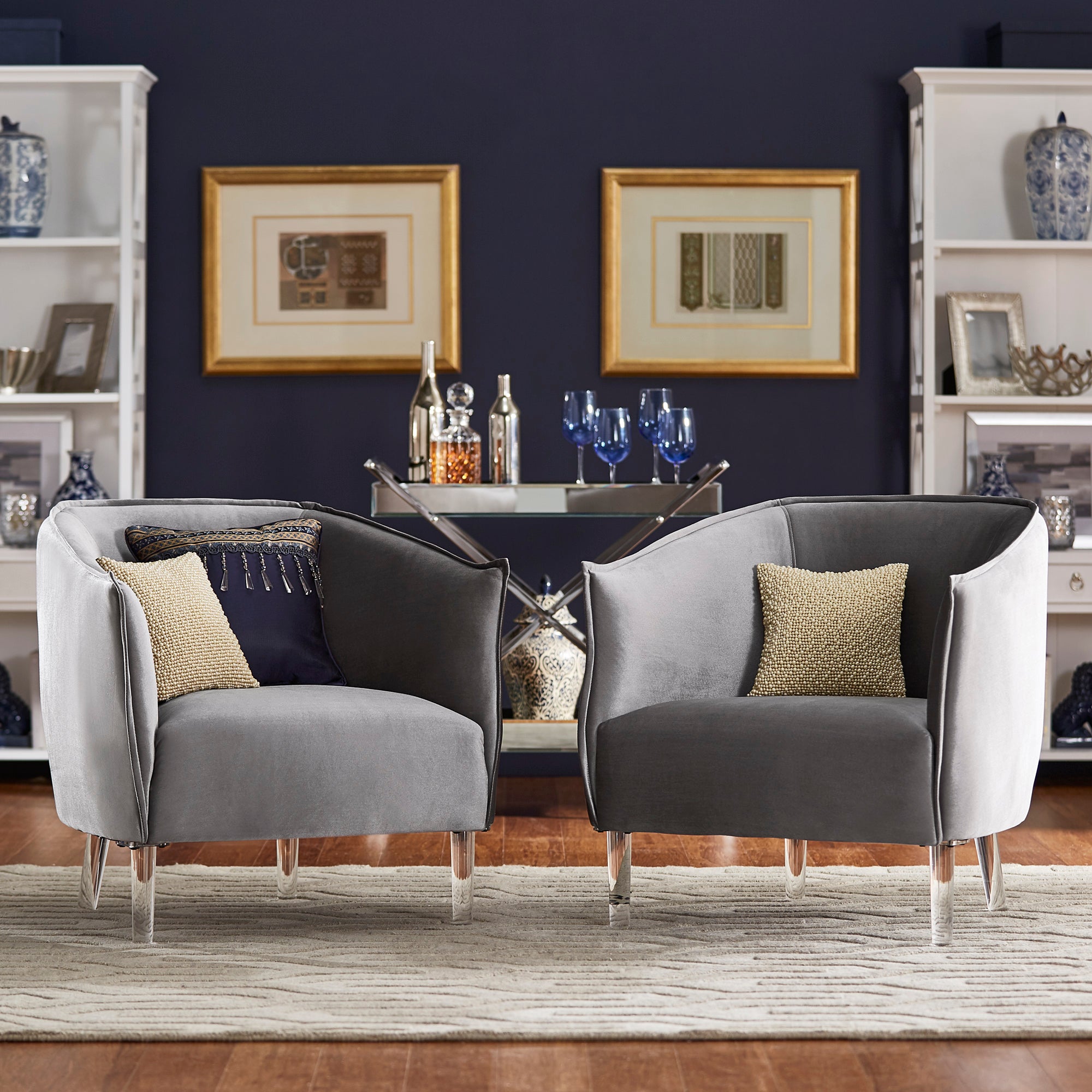 Accent chair best sale with silver legs